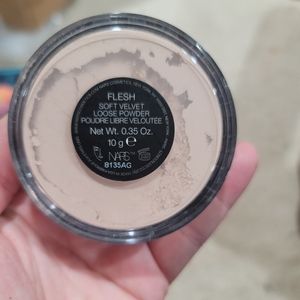 Nars Soft Velvet Loose Powder- Flesh